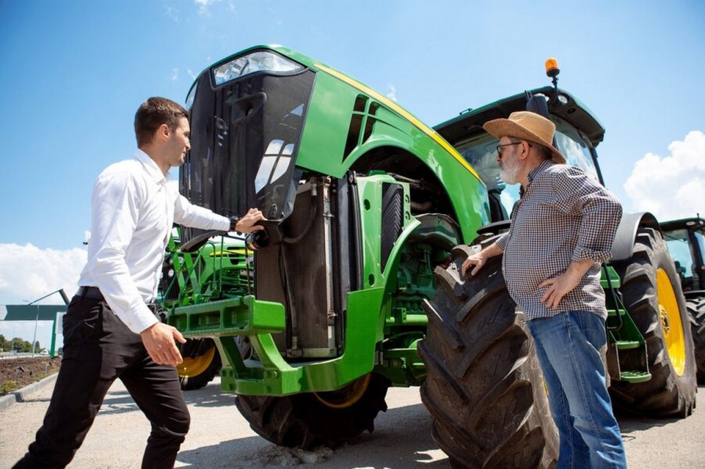 nowoczesny traktor